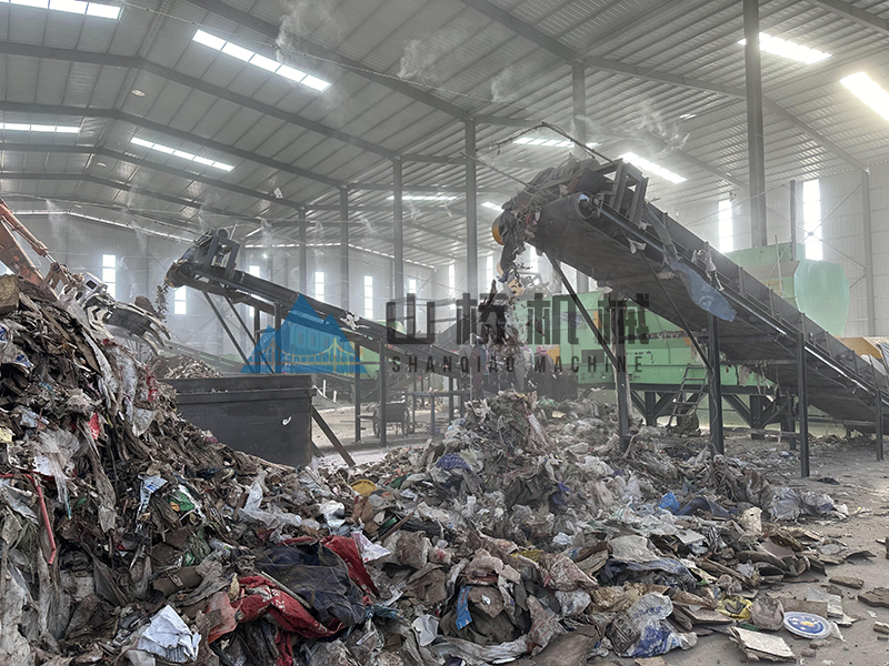 建筑装修垃圾分拣处理设备是怎么处理城市废料的?(图2)